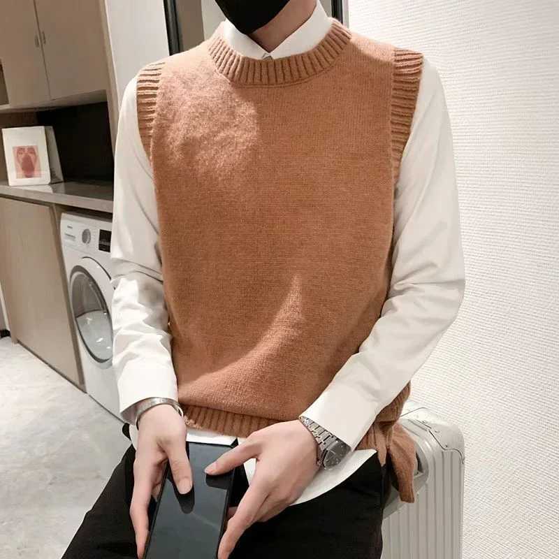 Vest Crewneck Sleeveless Knitted Sweaters for Men Waistcoat Round Collar Business Green Man Clothes Fun Aesthetic Meme Sheap A SXJ241221