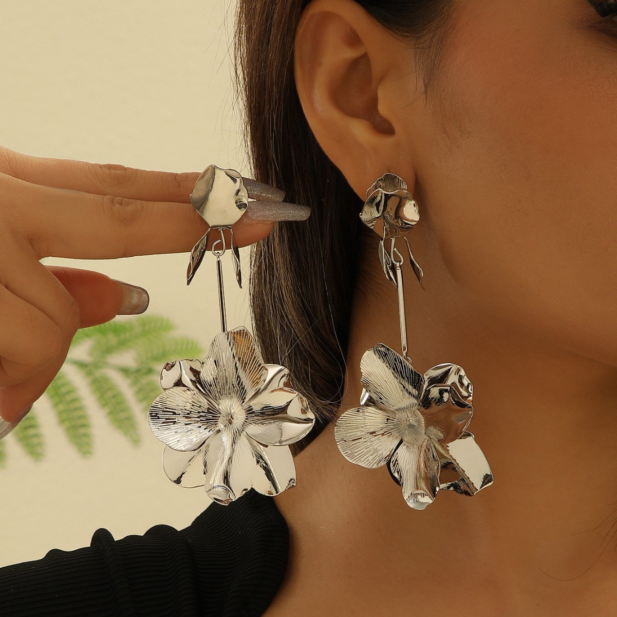 Dangle Gemstone Crystal Blue Medium Engraved Women Girls Casual Affordable Range Synonyms Ear Studs