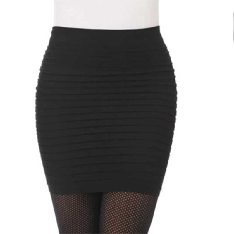Summer New Fashionable Half Length Skirt With Thin Stripes One Step Wrinkle Skirt Elastic Large Size Women Bag Hip Short SkirtXJ241221