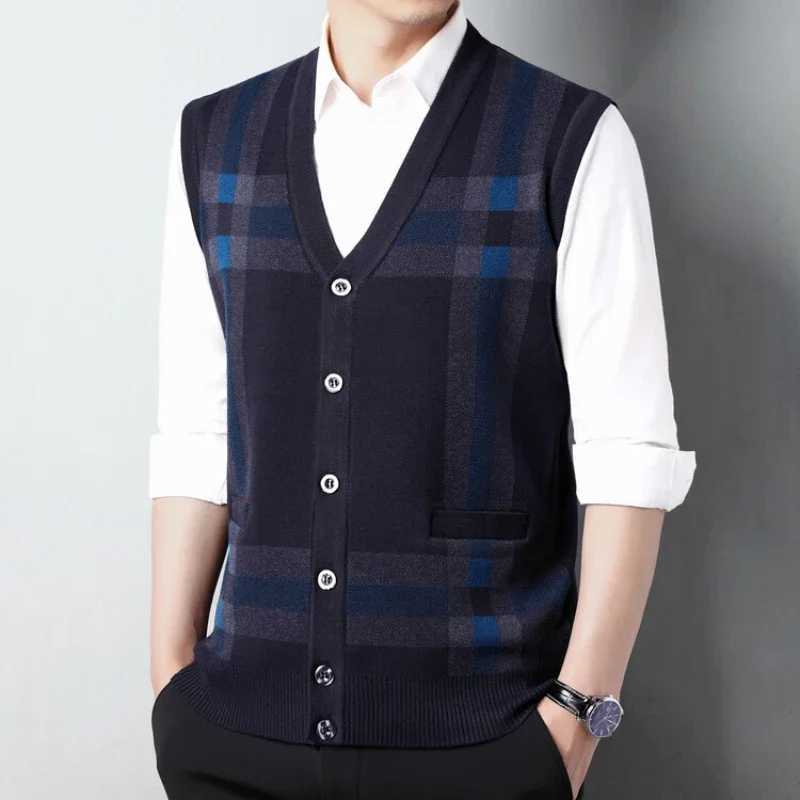 Mens V-neck Sleeveless Vest Classic Business Mens Knitted Vest Cardigan SweaterXJ241221