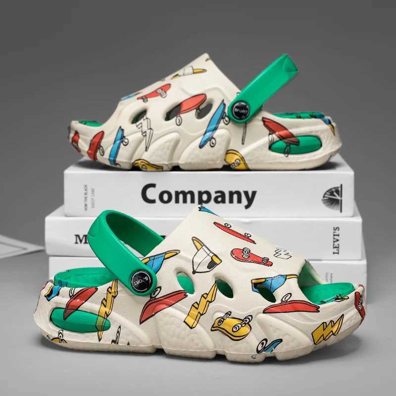 Sneakers Childrens sliders printed on indoor and outdoor non slip soft bottom home graffiti boys and girls treasure stepping on poop sandals H241221