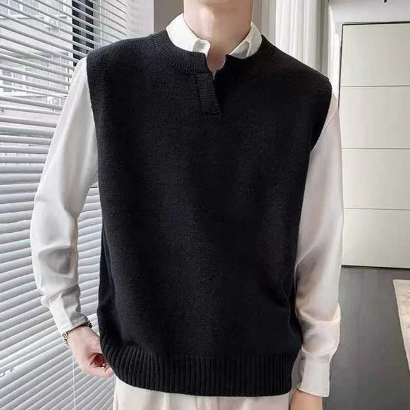 Knitted Sweaters for Men Waistcoat Black Man Clothes V Neck Vest Plain Sleeveless Solid Color Elegant Korean Fashion 2024 AutumnXJ241221