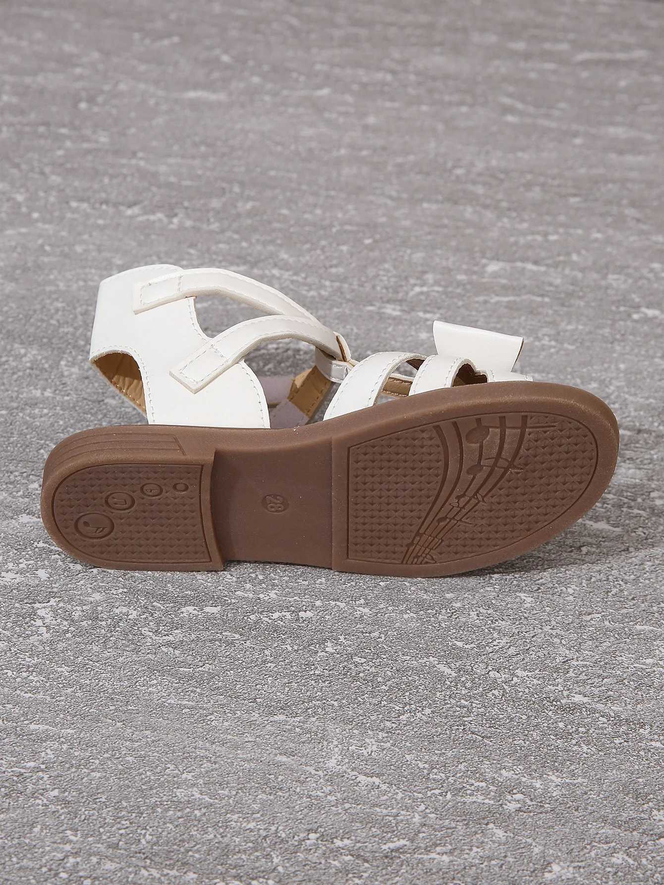 Sneakers Summer Girls Flat Round Toe Braided Hollow Tie Strap Design Velcro Cute Fashion Sandals H241221