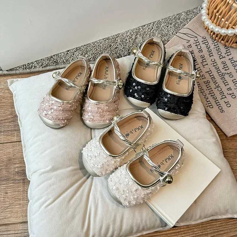 Sneakers Children Mary Jane Leather Princess Shoes for Girls 2024 Spring New Soft Sole Party Sweet Shallow Mouth Cute French Single Shoes H241221