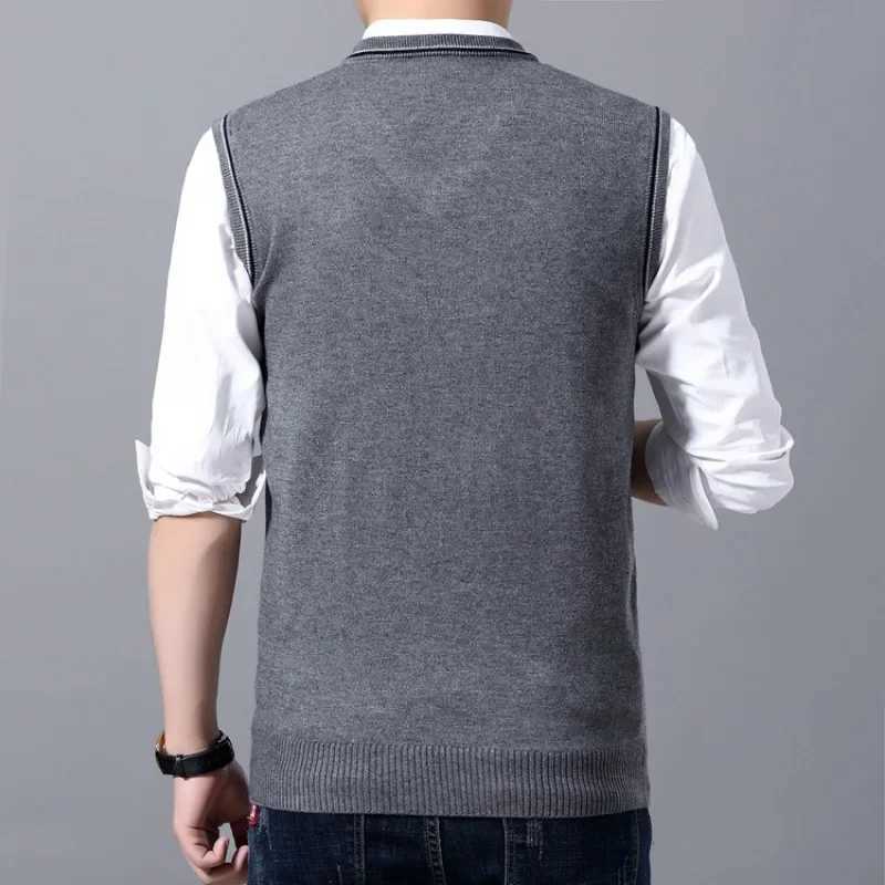 5 Colors 2024 Autumn and Winter New Wool Vests V-neck Business Casual Mens Office Vest Warm and Slim Fit Sweater VestXJ241221
