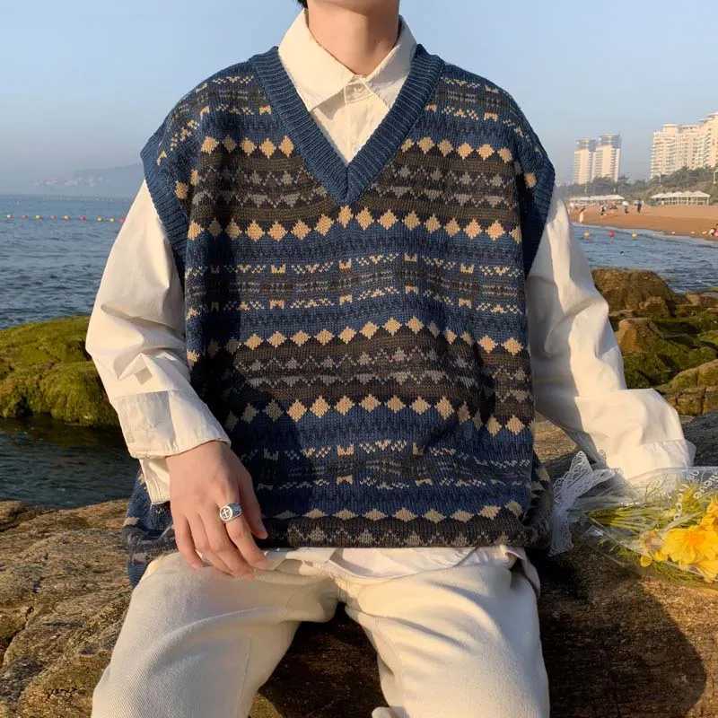 New Arrivals Japanese Retro Knitted Sweater Vest Men Ethnic Style Patchwork Loose Handsome Waistcoat V-neck Sweater OversizeXJ241221