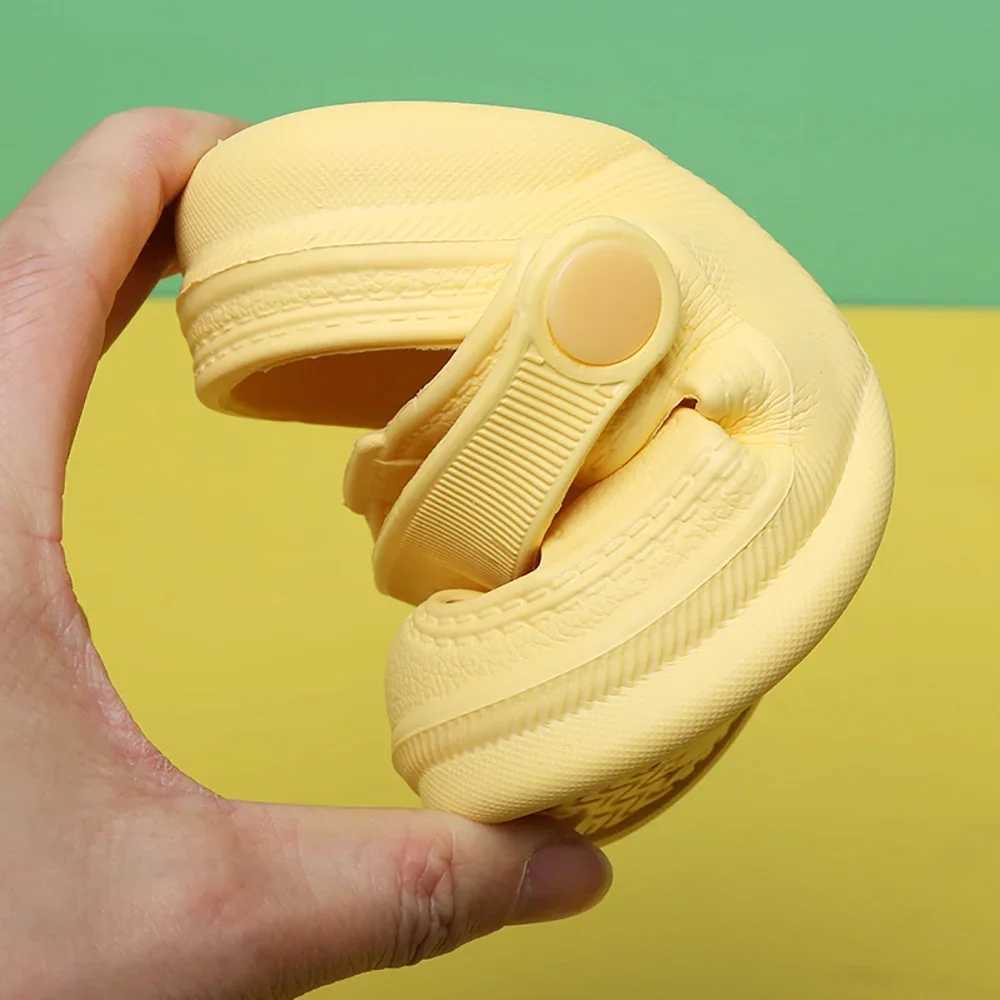 Sneakers New summer childrens shoes anti slip slider baby outdoor fashion hole beach sandals for girls and boys slider H241221