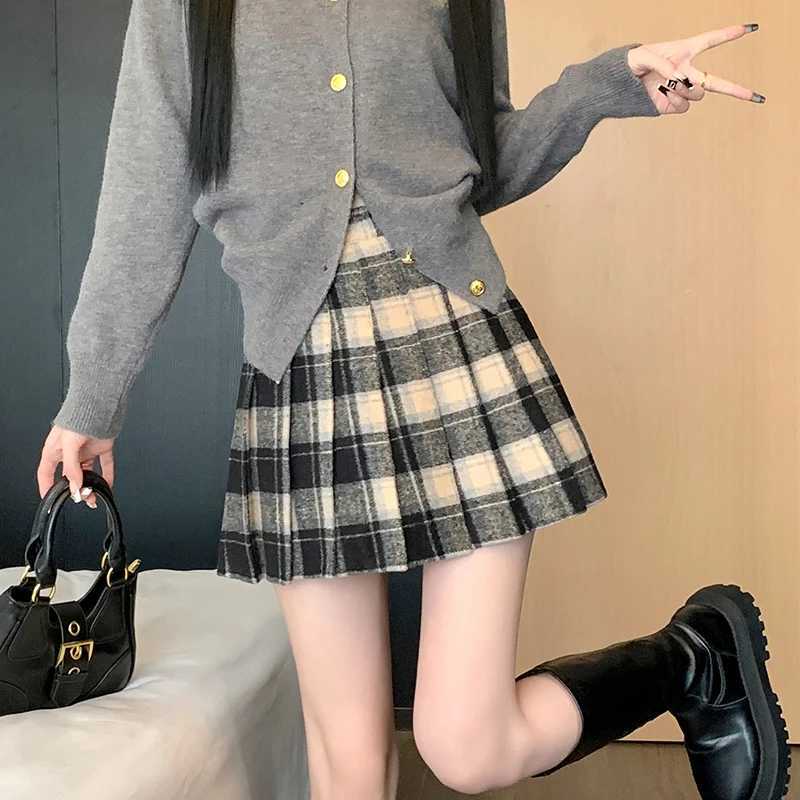 Preppy Style Winter Plaid Vintage Pleated Mini Wool Skirt For Women High Waist Thicken Casual School Cute Short Skirt FeXJ241221