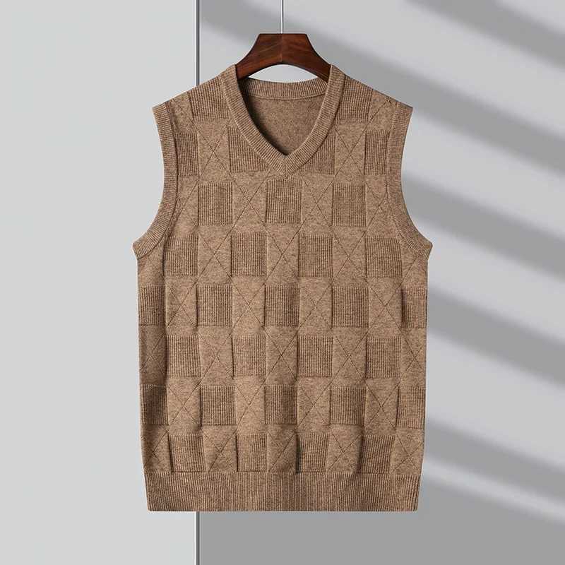 Top Grade New Fashion Jacquard Weave Knit Pullover Sweater Vest Men V-Neck Sleeveless Slim Trendy Casual Mens Clothes 2024XJ241221