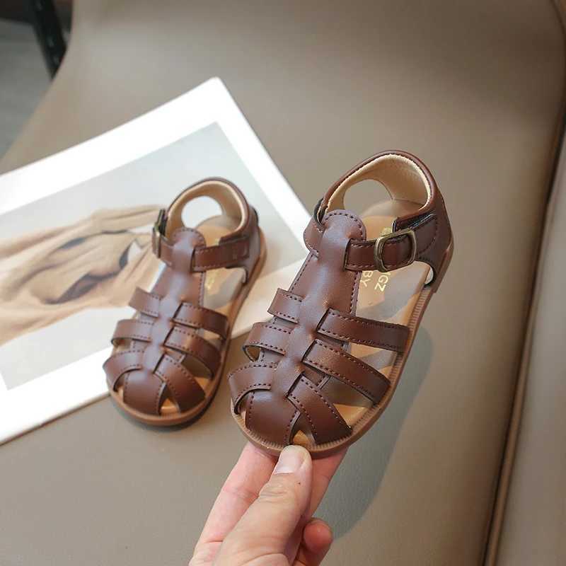 Sneakers Preschool sandals 2024 summer baby beach shoes newborns first walking baby sandals baby boys and girls sports closed sole H241221