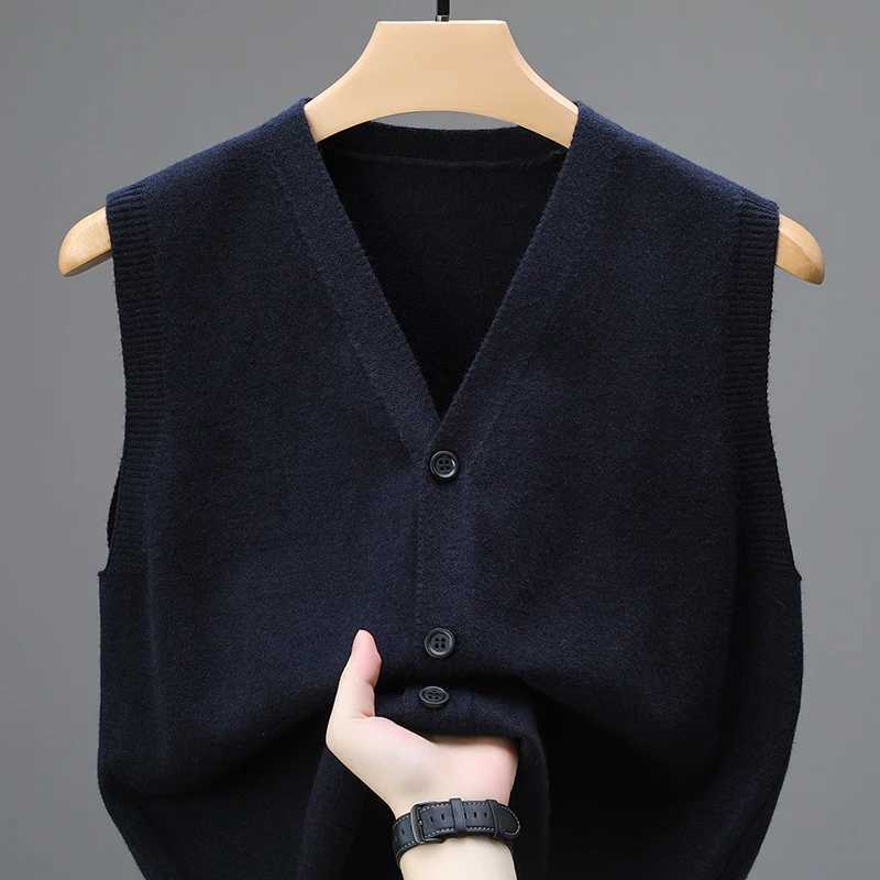Single Breasted Pullover 2024 Autumn Sleeveless Vests Men Work Sweater Knitted Male Waistcoat Jumper Pullovers Roupas MasculinasXJ250904