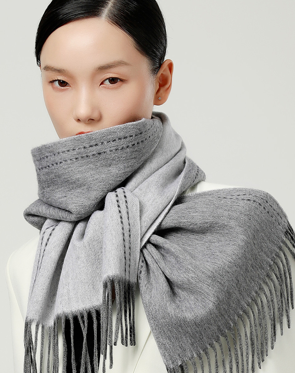 designer Scarf Cashmere Scarf Soft Touch Chic Silky Fashion Scarves Made from Pure Mulberry Silk - Versatile Design for Any Outfit
