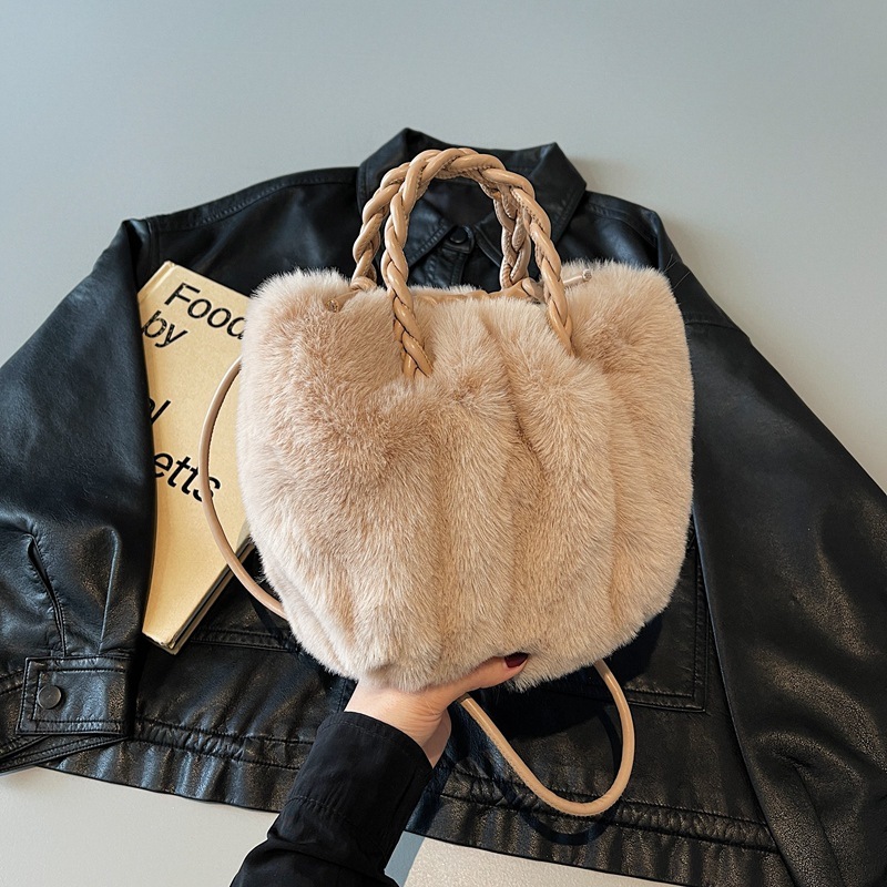 New Wrinkle Cloud Plush Handbag Autumn Winter New Designer Multi leisure functional trend Design Sense Shoulder Crossbody Bag