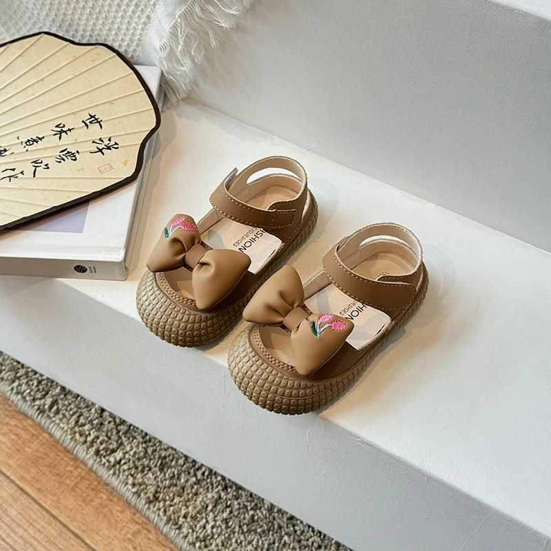 Sneakers Girls Fashion Sandals Beige Bow Girls Baby Toddler Shoes Summer New Khaki Lightweight Non-slip Childrens Sandals Girl Shoes H241221