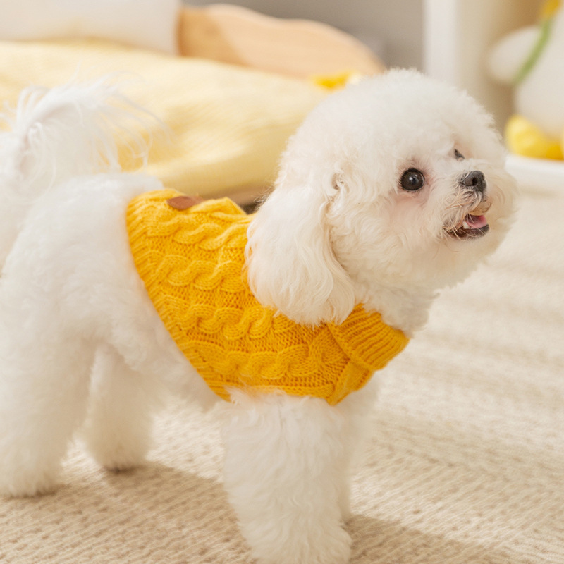 Dog clothes, simple twisted flower knitted sweater, autumn and winter warm clothes, small and medium-sized teddy bears, cat pet clothes