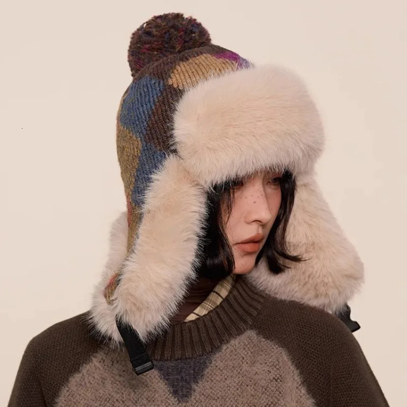 Winter plush plain weave ear protector Lei Feng hat fashionable men and women outdoor cycling windproof and warm Russian hat 241220