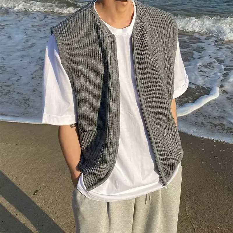 2024 New Mens Spring Autumn Fashion Zipper Knit Vest Coat Male Loose Cardigan Vest Men Solid Color Sweater Waistcoat A38XJ241221