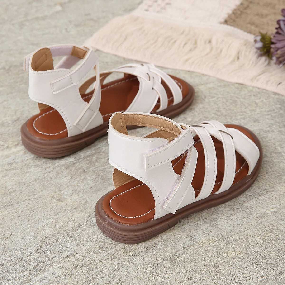Sneakers Girls sandals new summer medium and large children princess shoes baby soft sole H241221