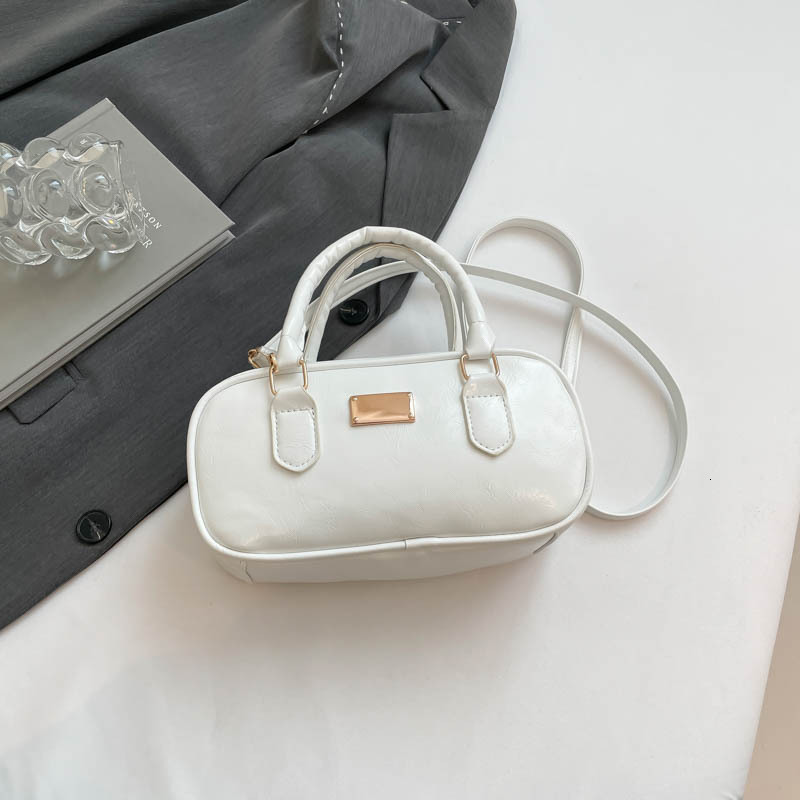2025 Winter New Women's Handheld Simple Leisure Pillow, Korean Designer's New Fashion Shoulder Bag, Fashion Crossbody Bag