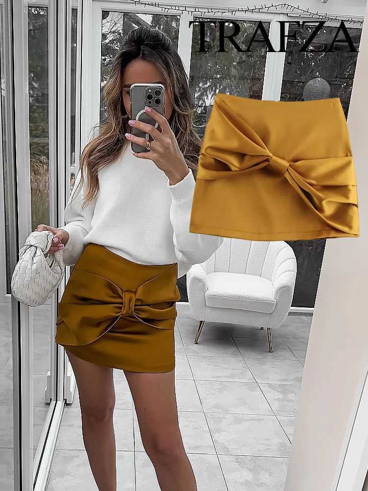 TRZA Women Summer New Fashion Short Skirt Solid High Waist Bow Decorate Zipper Skirts Fe High Street Slim Mini SkirtsXJ241221