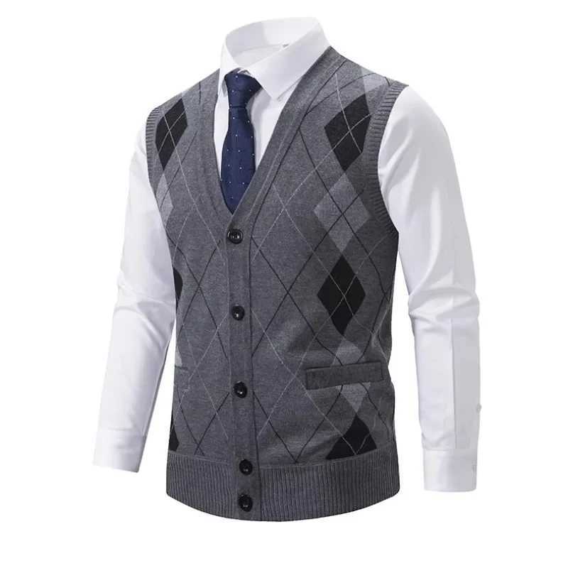 2024 Autumn Men Sweater Vests Waistcoats High Quality Male Business Casual Sleeveless Sweaters New Winter Outwear Vests 4XXJ241221