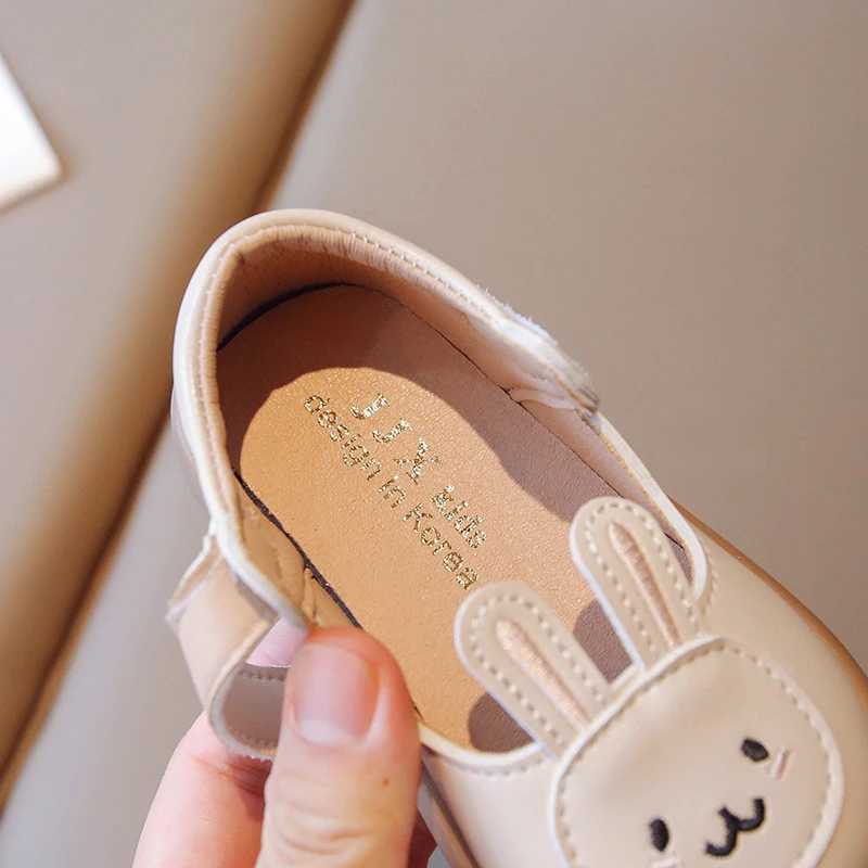 Sneakers Childrens Baby Small Leather Shoes Beige Spring Fall Boys Girls Walking Shoes 0-6 Years Old Rabbit Soft Kids Single Shoes H241221