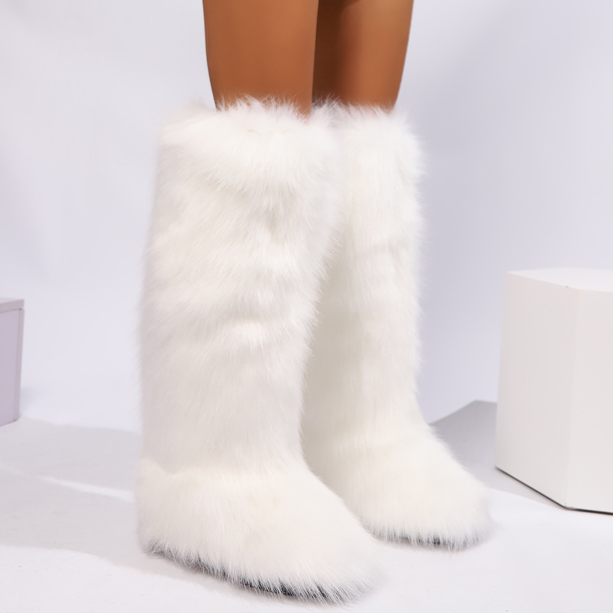 Furry warm boots 2025 Europe and the United States new tall net red trend knee-length leather boots thickened large size non-slip furry snow boots sup