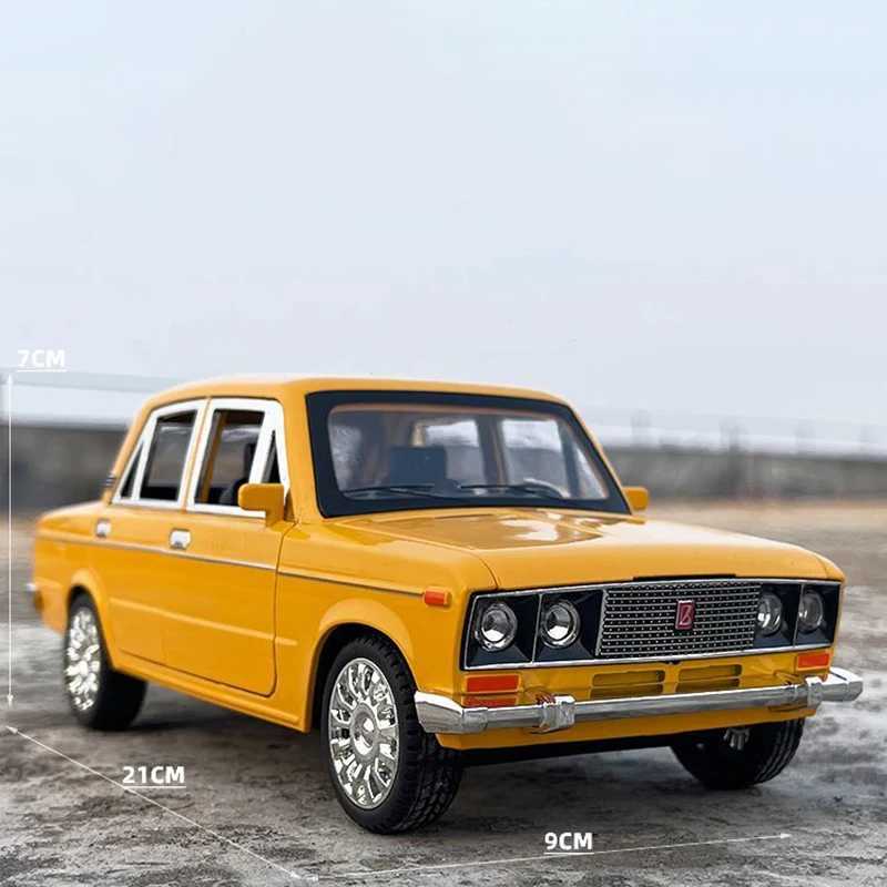1 18 LADA 2106 Alloy Die Cast Toy Car Model Sound and Light Childrens Toy Collectibles Birthday giftXJ241221