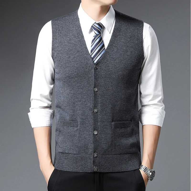 Mens Autumn and Winter Cardigan Vest Youth Leisure Solid Color Pocket Leisure Sleeveless Warm Knit Top VestXJ241221