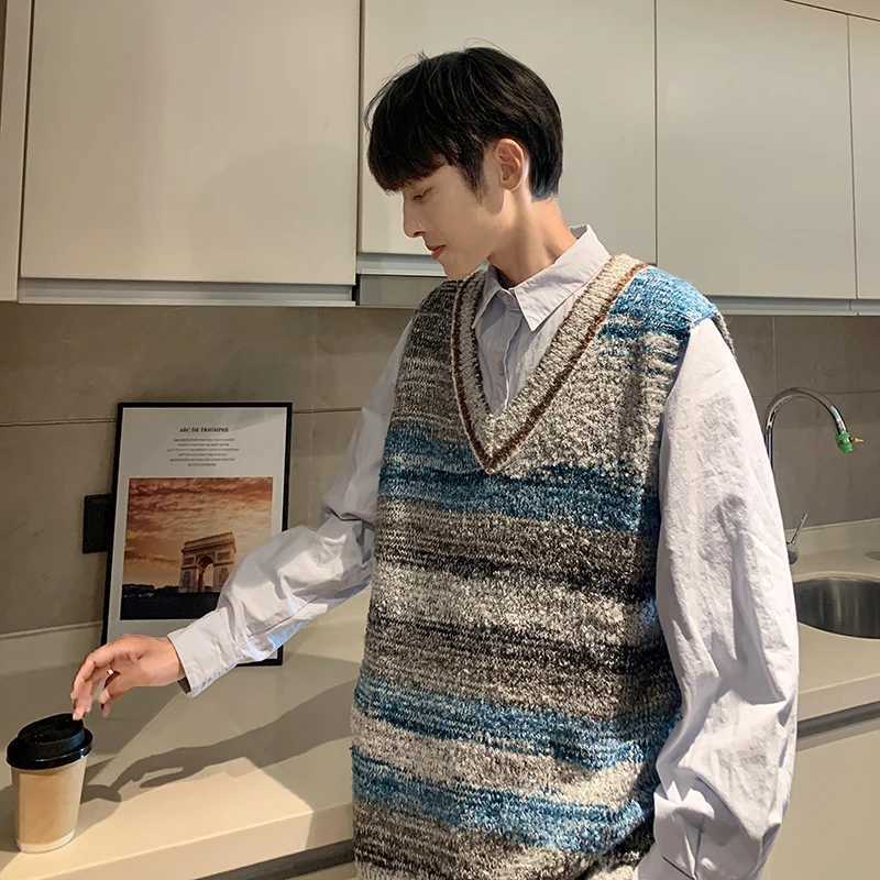 2024 Men Spring Autumn Fashion Contrast Color Knitwear Vest Male Gradient Sweater Waistcoat Mens V-neck Sleeveless Tops K461XJ241221
