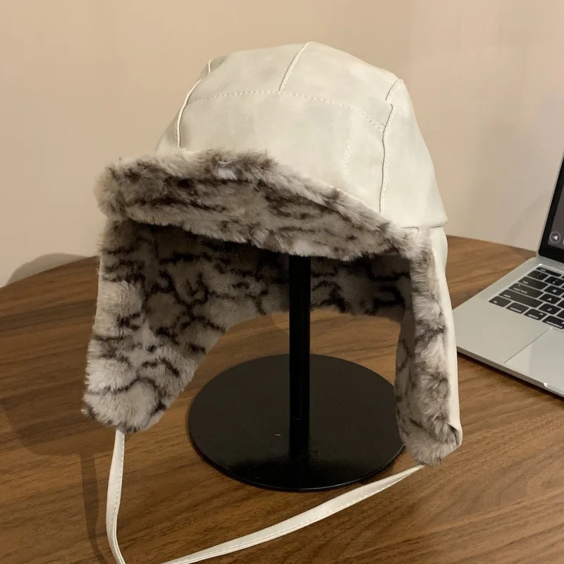 Winter Lace PU Leather Velvet Inner Lightning Cap Suitable for Male and Female Riders Ear Protectors Windproof Flying Bomber Cap 241220
