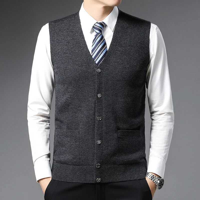 Mens Autumn and Winter Cardigan Vest Youth Leisure Solid Color Pocket Leisure Sleeveless Warm Knit Top VestXJ241221