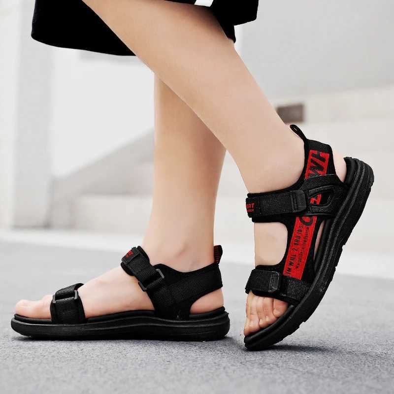 Sneakers Childrens sandals girls summer beach sandals new anti slip bottom breathable boys outdoor sandals lightweight childrens shoes H241221