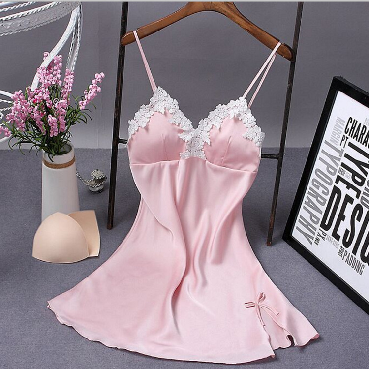 B635-German velvet three-piece pajamas for women in winter sexy sweet suspenders long-sleeved warm clothes thin velvet style coral velvet home clothes