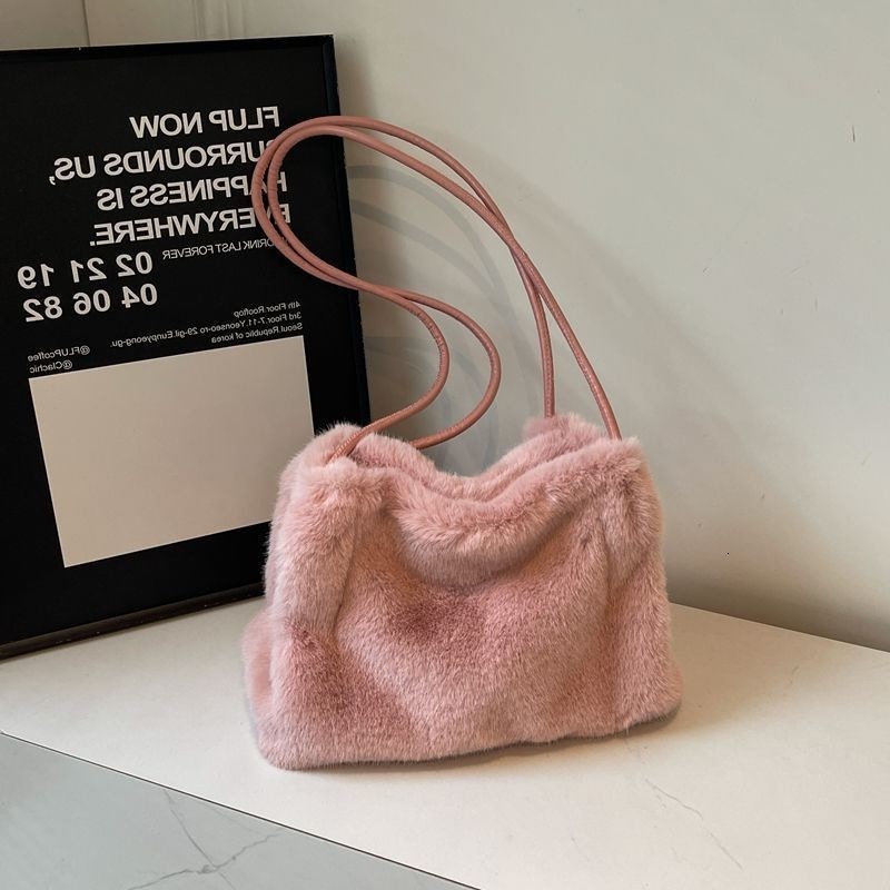 Multifunctional Instagram Women s Cute Plush Autumn Winter New Shoulder Bag Super Hot Handbag Designer Plush Bag bag
