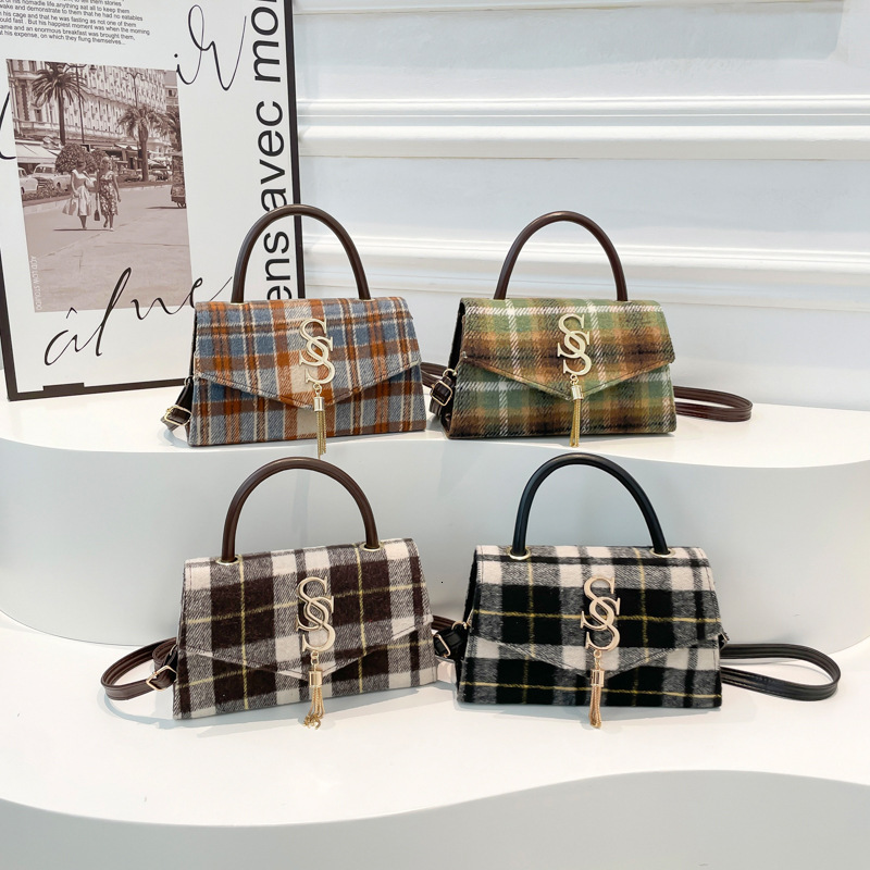 Women s Square New Small Handbag Designer Korean Style Grid Shoulder Crossbody Bag Trendy Shoulder Bag bag