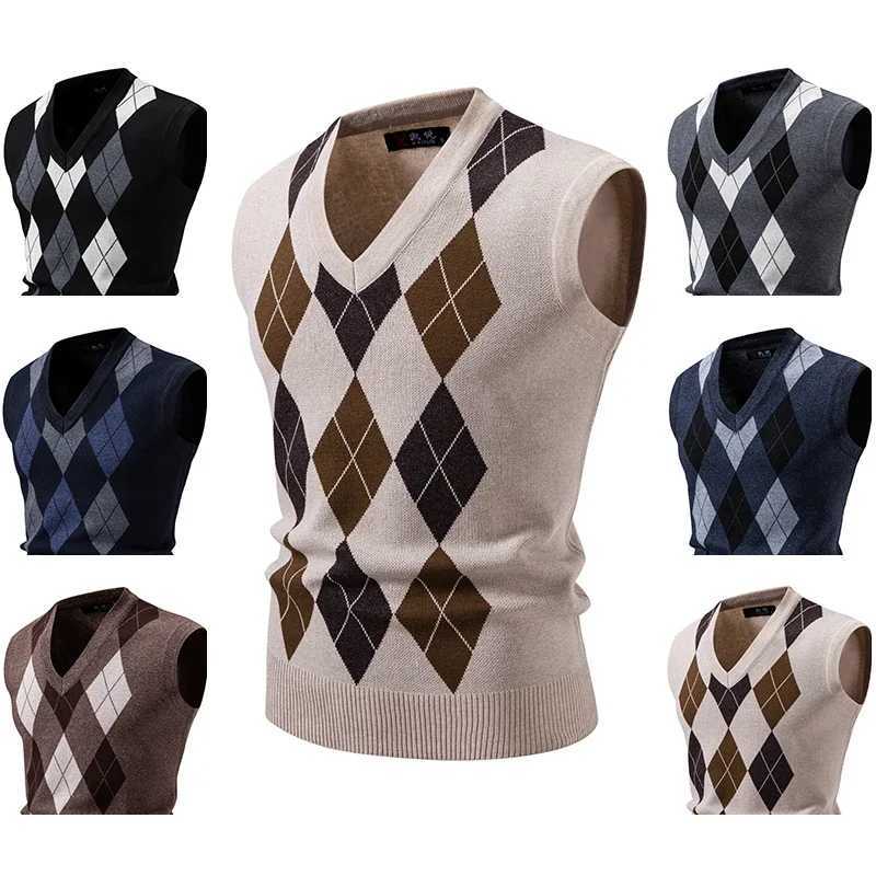 Autumn and Winter New Knitted Vest V-neck Diamond Grid Pullover Sweater Vest Mens SweatersXJ241221