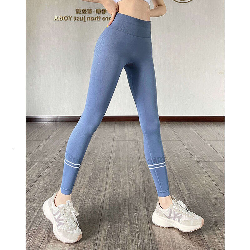 High waisted and hip lifting peach shaped compression outdoor cycling fitness pants, sports naked sensation, quick drying, internet celebrity