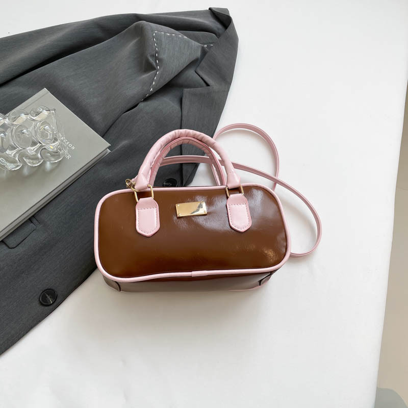 2025 Winter New Women's Handheld Simple Leisure Pillow, Korean Designer's New Fashion Shoulder Bag, Fashion Crossbody Bag