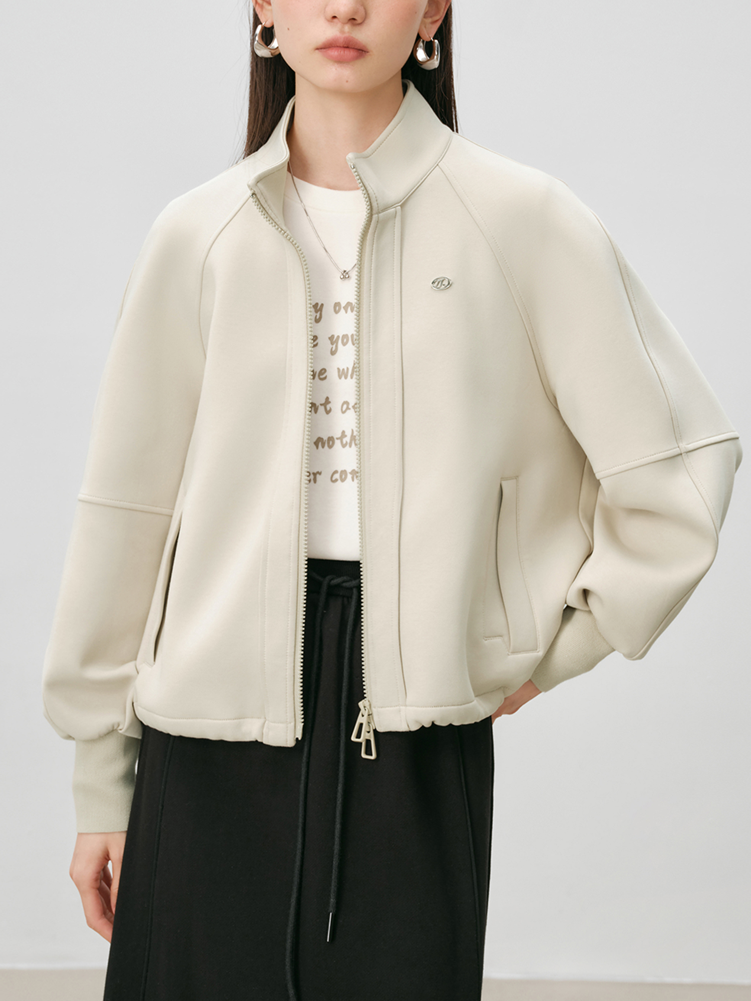 ZIQIAO Stand Collar Women Casual Coats Oatmeal Zip-Up Cropped Sweatshirt Jacket 2024 Autumn Cotton Short Sweatshirts 24Zq94212
