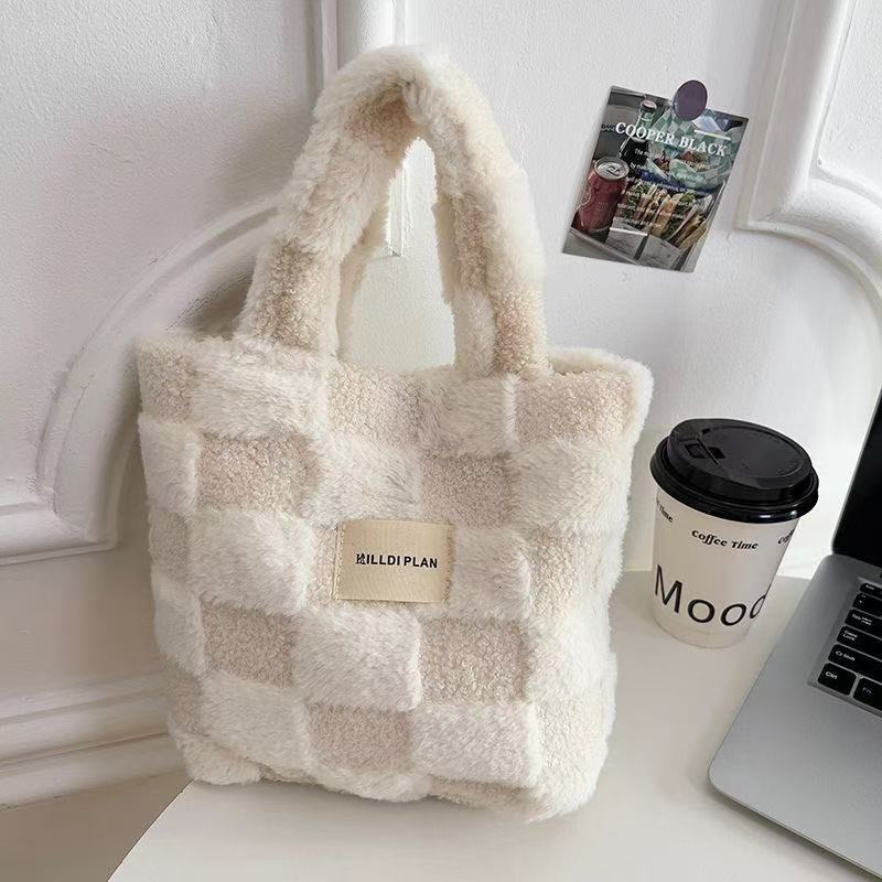 Autumn Winter Plush Women s New Large Capacity Trendy Commuter Multifunctional Designer Outdoor Handbag Trendy Shoulder Bag bag