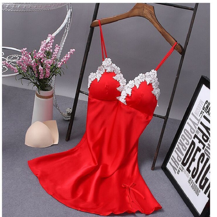 B635-German velvet three-piece pajamas for women in winter sexy sweet suspenders long-sleeved warm clothes thin velvet style coral velvet home clothes