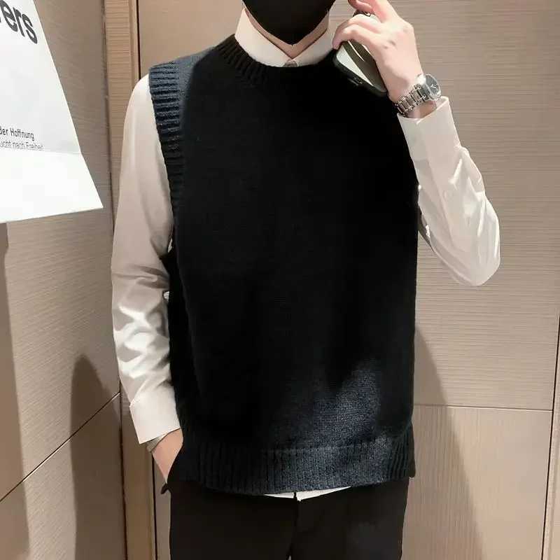 Vest Crewneck Sleeveless Knitted Sweaters for Men Waistcoat Round Collar Business Green Man Clothes Fun Aesthetic Meme Sheap A SXJ241221
