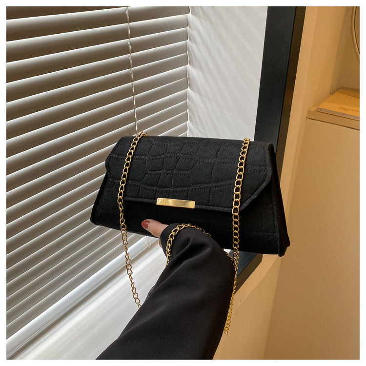 New Fashionable and Simple New Designer Fashion Shoulder Cross body Chain Personalized Shoulder Bag Trendy Crossbody Bag bag
