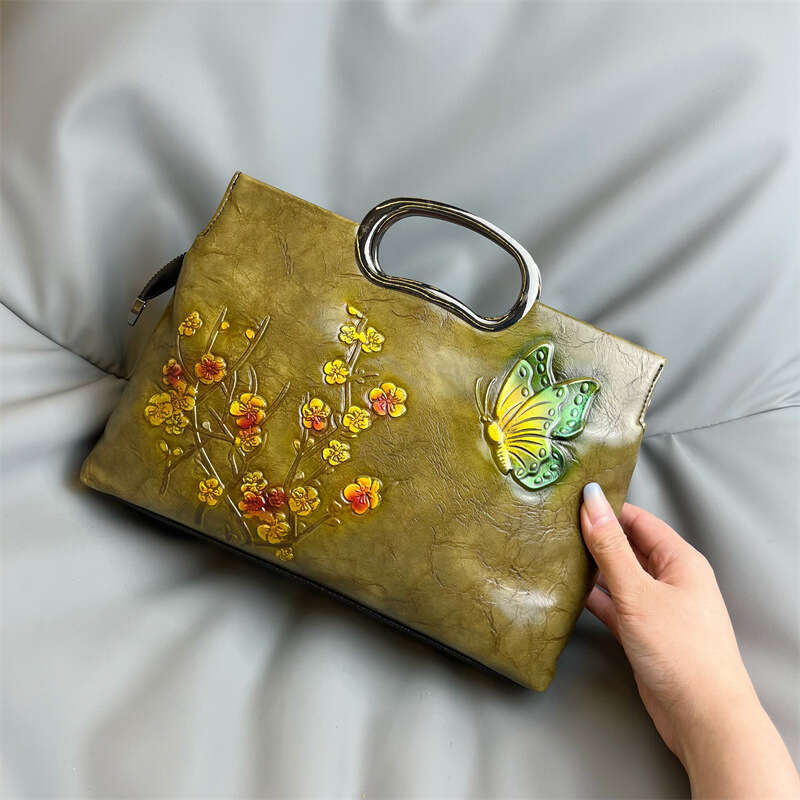Handbag in Chinese Republican paired with cheongsam, ancient style small square bag, 2024 new women's banquet handbag