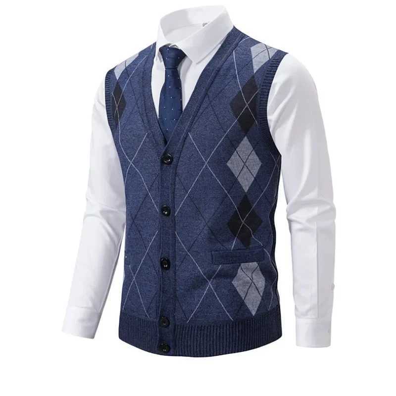 2024 Autumn Men Sweater Vests Waistcoats High Quality Male Business Casual Sleeveless Sweaters New Winter Outwear Vests 4XXJ241221