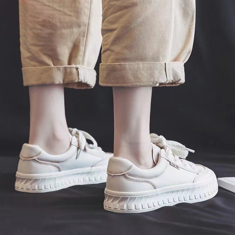 2025 Womens Light Running Shoes Jogging Shoes Breathable Women Sneakers Slip On Loafer Shoe Momens Casual Shoes