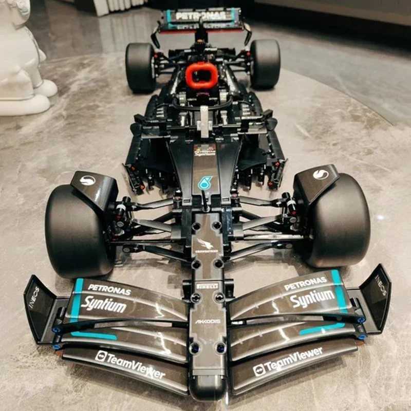 Free shipping 1642Pcs Technical F1 Performance Racing Car Model Building Blocks Set For Adults Bricks Toys Gifts Collection