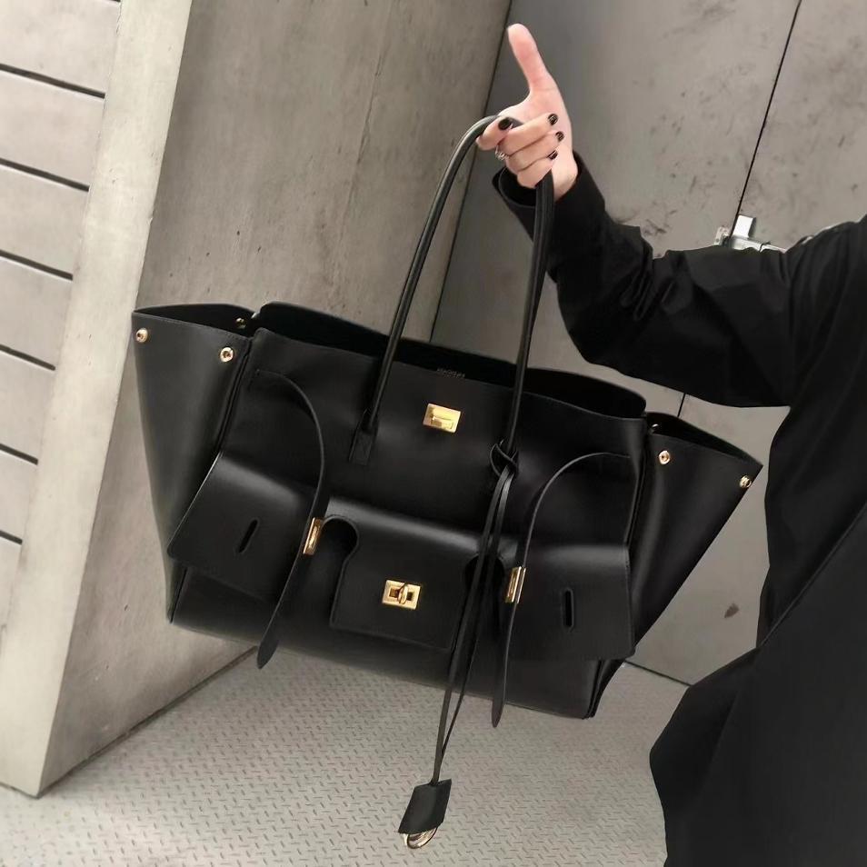 Shoulder Bags 2025 Black Designer Bag Wallet Cyme Leather Shoulder Bag Womens And Mens Handbags Weekend Handbags Pocket Shopping Bags Free Delivery