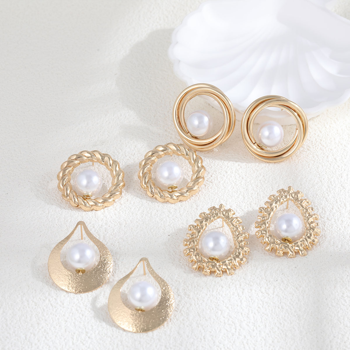 High-End Ladies' Statement Pearl Earrings with Unique Small Brand Appeal